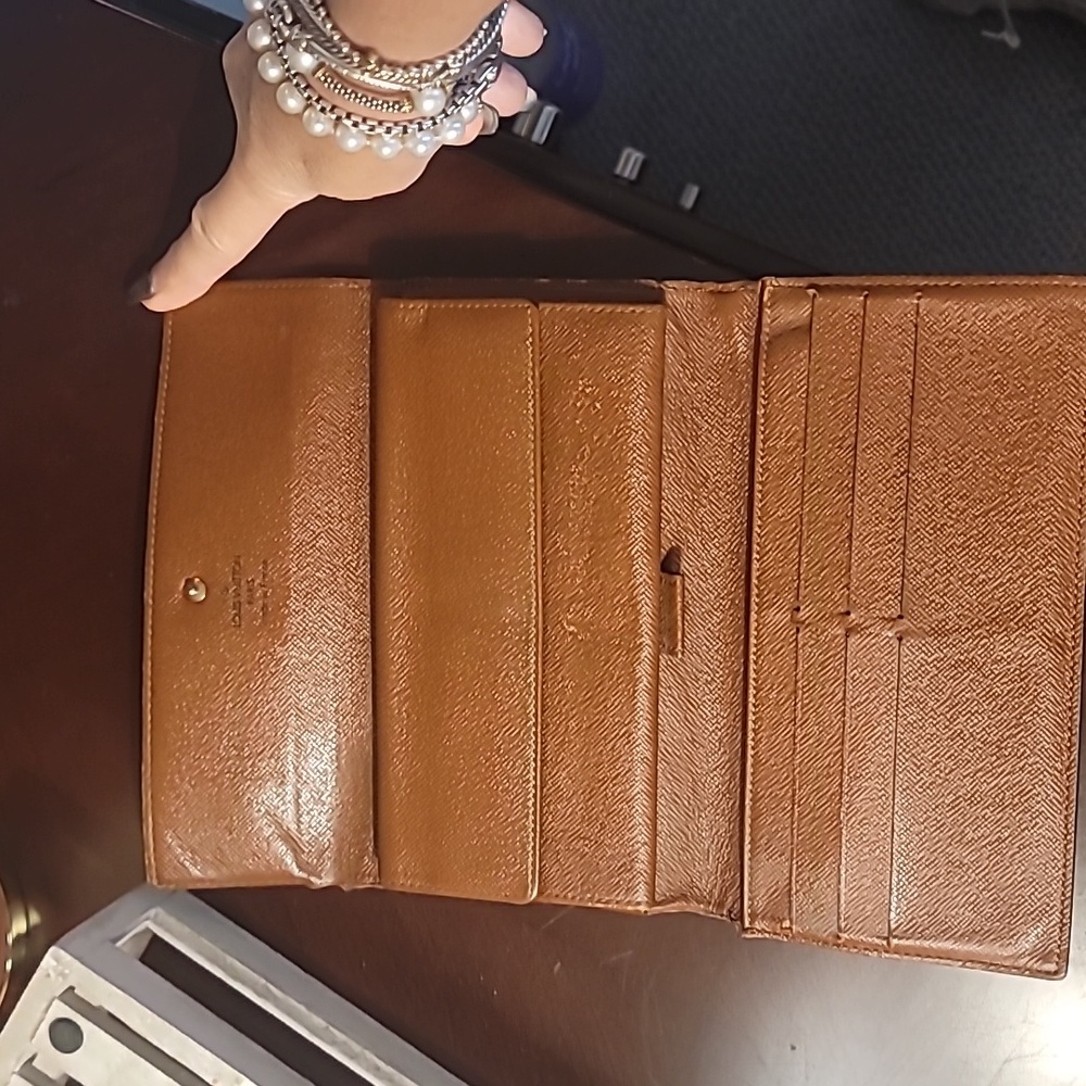 Louis  Vuitton  Monogram  limited edition  international  Brown Wallet and chain - Picture 3 of 7